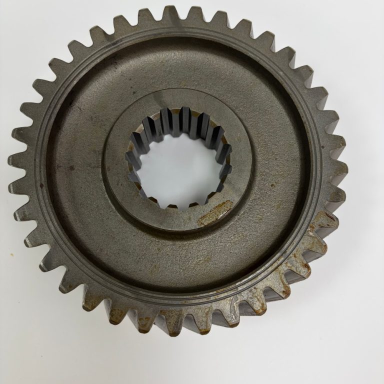 Hitachi excavator hydraulic pump drive gear 3104555 with external teeth and internal splines