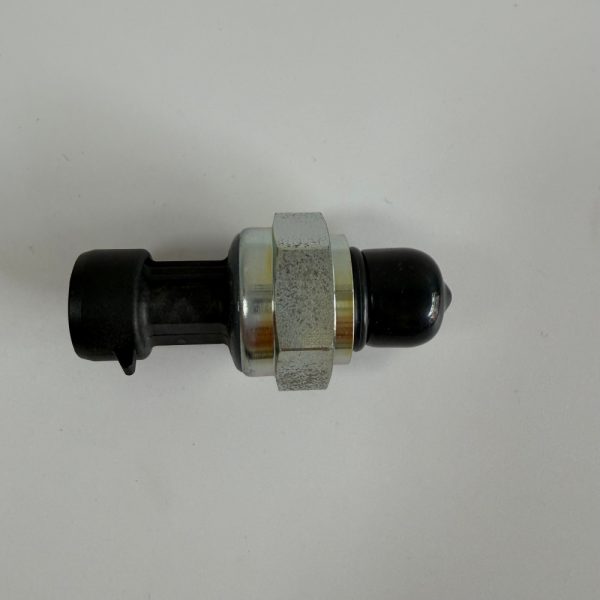 Αισθητήρας Πίεσης Hitachi 4332040 – Για EX200-5 / EX300-5 (3 Ακροδέκτες, Σπείρωμα 12,8mm)