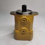 364-0983 suction fan piston motor CAT 374F and 390F excavator - overall three quarter view of the motor body