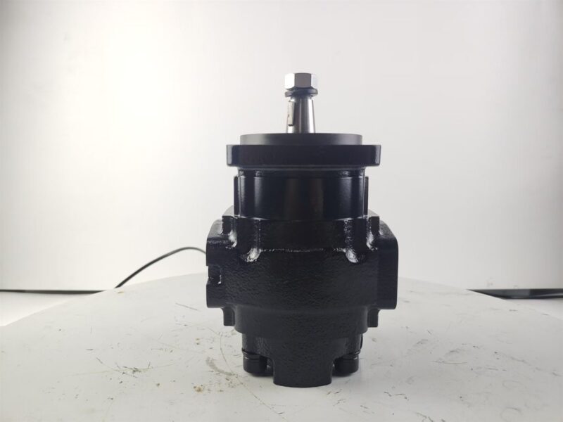 Shaft end and seal area of 400702-00084 excavator cooling fan motor