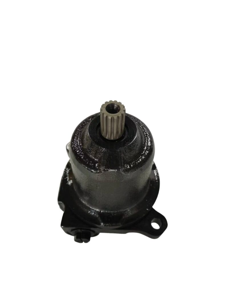 418-03-33241 hydraulic fan motor for Komatsu WA100 WA150 WA200 WA250 WA270 wheel loaders, bench view 1 showing housing and shaft