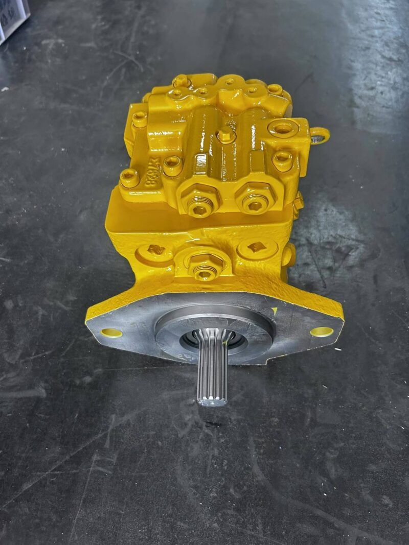 708-1L-00012 pompe hydraulique principale pour bulldozer Komatsu D65EX-12 D65PX-12, vue sur banc 2