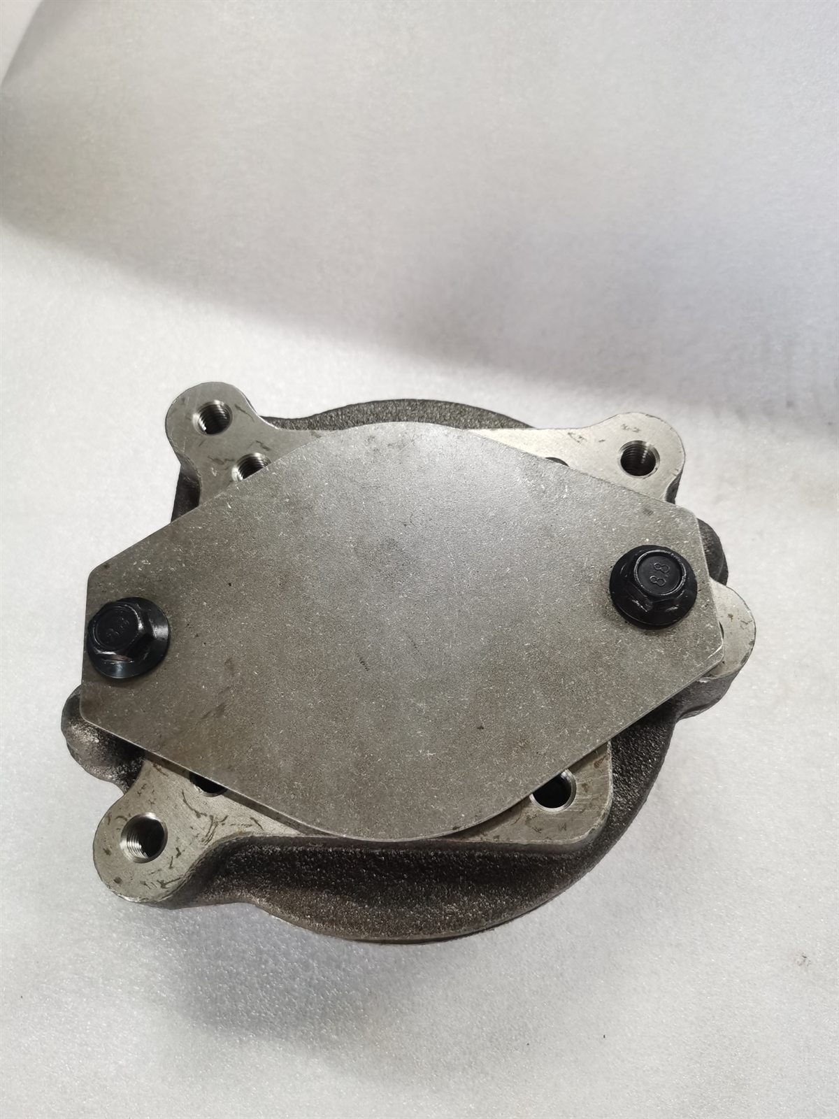 11128611 pump drive housing for Volvo EC360 EC460 excavators, bench view 1