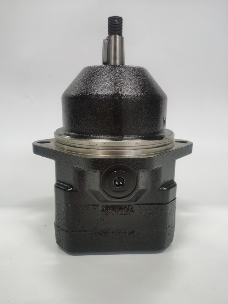 12736393 hydraulic fan motor for Volvo G900 G900B G900C motor graders, bench view 1