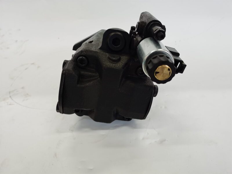 15020161 main hydraulic pump for Volvo A35E A35F A40E A40F articulated haulers, bench view 3